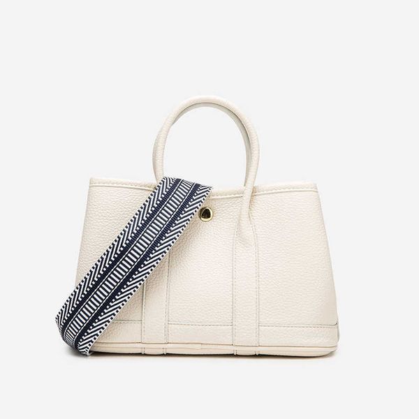 garden party bags designer new women's garden bag single shoulder cross-body bucket large capacity tote wide strap portabledm36
garden party bags designer new women's garden bag single shoulder cross-body bucket large capacity tote wide strap portabledm36