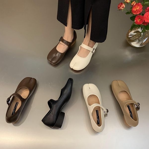 dress shoes spring tabi ninja moccasins round split toe shallow women single shoes buckle strap female casual soft mary janes shoes 230710, Black
dress shoes spring tabi ninja moccasins round split toe shallow women single shoes buckle strap female casual soft mary janes shoes 230710, Black