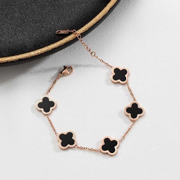 2023 van clover bracelet designer four-leaf clover titanium steel bracelet fashion simple suitable for ladies gift gifts, Golden;silver
2023 van clover bracelet designer four-leaf clover titanium steel bracelet fashion simple suitable for ladies gift gifts, Golden;silver