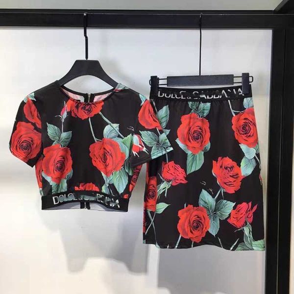 23ss skirt set womens designer clothing printed in bright red slim fitting and white new and fashionable versatile and trendy women clothes
23ss skirt set womens designer clothing printed in bright red slim fitting and white new and fashionable versatile and trendy women clothes