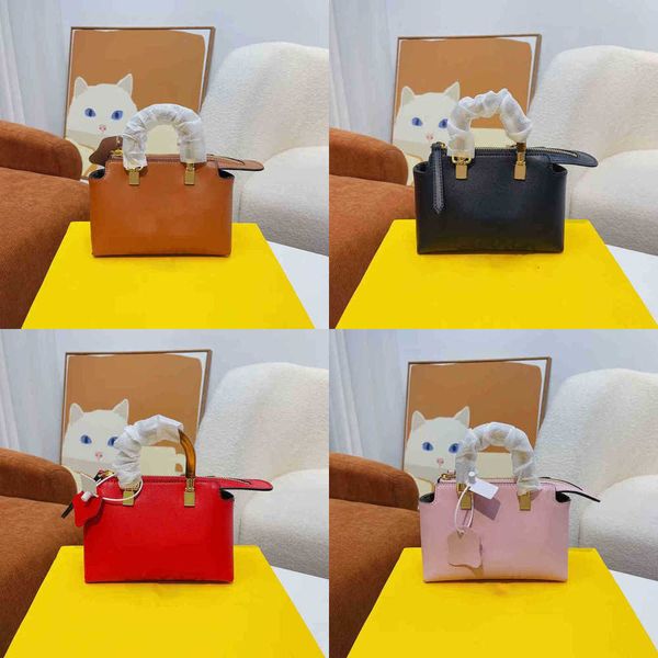 evening bags shoulder boston handbag pillow bag women designer crossbody packs classic high capacity leather female crossbody purses 220902
evening bags shoulder boston handbag pillow bag women designer crossbody packs classic high capacity leather female crossbody purses 220902