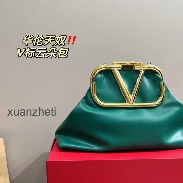 high-end bags classic bag straddle lady's clip leather diagonal valentions with designer women's high appearance decorated value s
high-end bags classic bag straddle lady's clip leather diagonal valentions with designer women's high appearance decorated value s