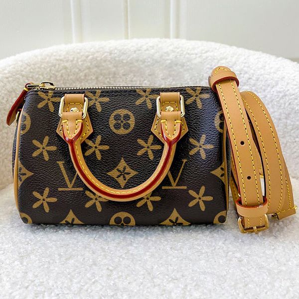 messenger fashion nano speedy m81085 hand bag luxurys designer womens genuine leather crossbody bags totes with shoulder straps organizer tr
messenger fashion nano speedy m81085 hand bag luxurys designer womens genuine leather crossbody bags totes with shoulder straps organizer tr