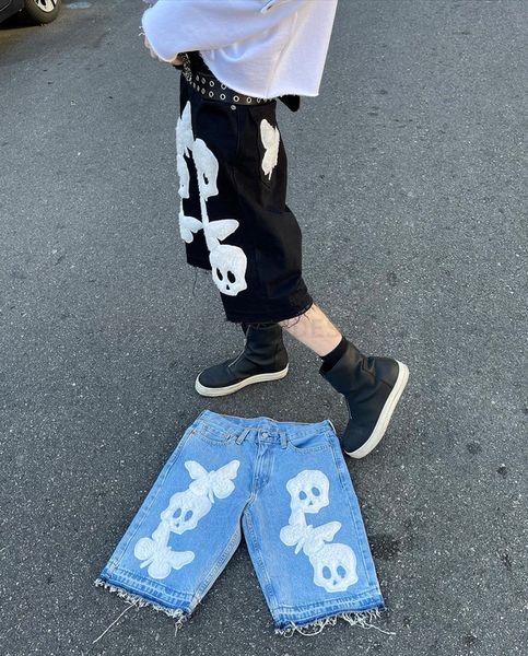 mens shorts streetwear y2k harajuku retro hip hop skull graphic oversized baggy denim summer gothic style short 230710, White;black
mens shorts streetwear y2k harajuku retro hip hop skull graphic oversized baggy denim summer gothic style short 230710, White;black