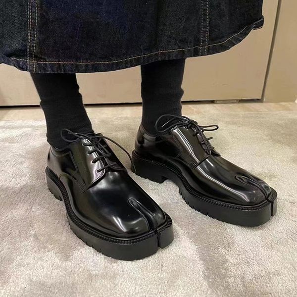 dress shoes split toe flats women slip-on casual shoes women fashion mary janes tabi shoes pig hoof shoes woman loafers chaussure femme 2307, Black
dress shoes split toe flats women slip-on casual shoes women fashion mary janes tabi shoes pig hoof shoes woman loafers chaussure femme 2307, Black