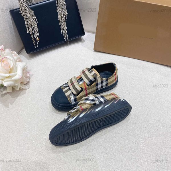 2023 designer kids casual shoe checkered printing child sneakers children's shoes box protection shipment multiple product, Black;red
2023 designer kids casual shoe checkered printing child sneakers children's shoes box protection shipment multiple product, Black;red