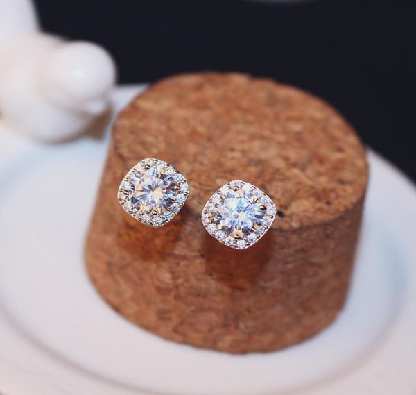 2023 luxury rose gold exquisite highend stud earrings jewelry simple classic super flash 3a zircon s925 silver female earrings cu4895238, Golden;silver
2023 luxury rose gold exquisite highend stud earrings jewelry simple classic super flash 3a zircon s925 silver female earrings cu4895238, Golden;silver