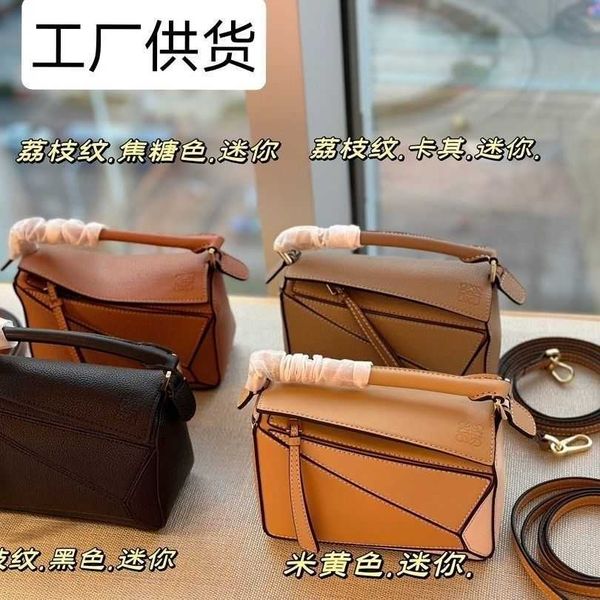 luxury designer loevve bag fashion tote shoulder canvas bags womens with cowhide and lychee pattern mini geometric high aesthetic value west
luxury designer loevve bag fashion tote shoulder canvas bags womens with cowhide and lychee pattern mini geometric high aesthetic value west