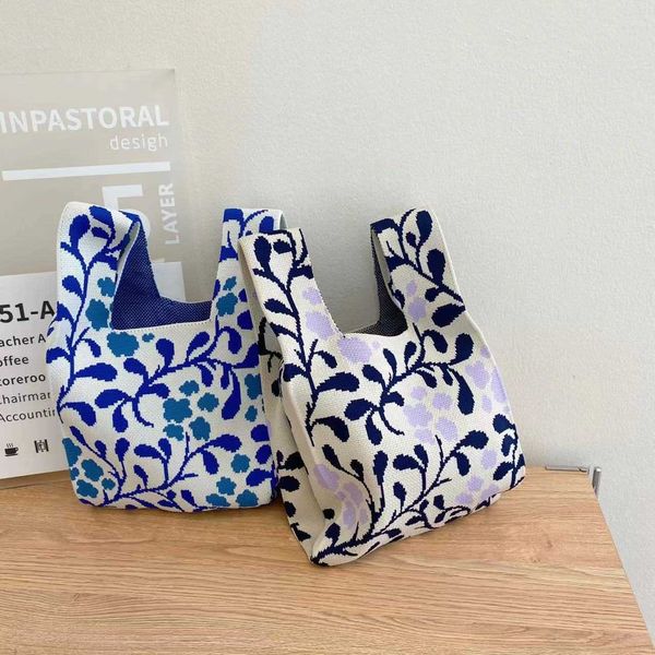 simple leaf handbag for women edition dongmen new knitted bag small one shoulder commuter tote bag
simple leaf handbag for women edition dongmen new knitted bag small one shoulder commuter tote bag