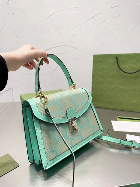 exquisite handbag designer bag shoulder bag with the title of king of versatility a bag with eyes closed in spring and summer with gift box, Black;red
exquisite handbag designer bag shoulder bag with the title of king of versatility a bag with eyes closed in spring and summer with gift box, Black;red