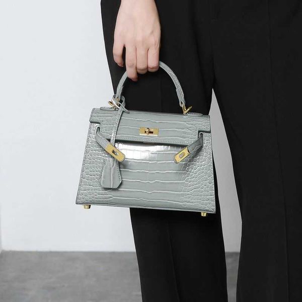 luxury designer tote bags h home kelys online store bag women 2023 new french casual versatile light commuter handbag leather premium messen
luxury designer tote bags h home kelys online store bag women 2023 new french casual versatile light commuter handbag leather premium messen