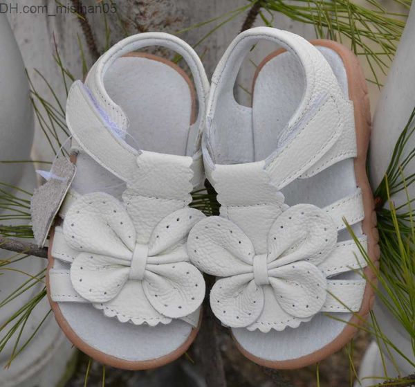 sandals 2019 new genuine leather girls' sandals white summer walking shoes with butterfly anti slip sole children and toddlers 12.3-18., Black;red
sandals 2019 new genuine leather girls' sandals white summer walking shoes with butterfly anti slip sole children and toddlers 12.3-18., Black;red