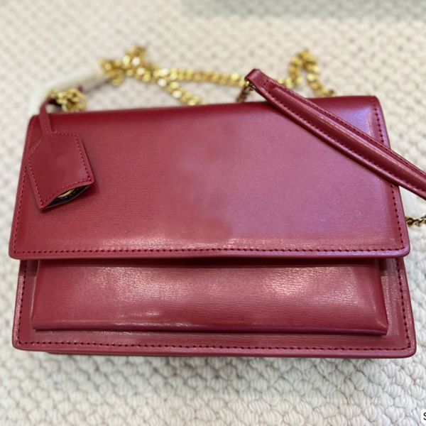 fashion handbags luxury designer bag metal chain gold silver women's handbag genuine leather bag flap diagonal messenger bag handbag wa
fashion handbags luxury designer bag metal chain gold silver women's handbag genuine leather bag flap diagonal messenger bag handbag wa