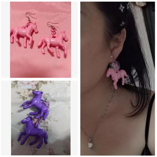 stud 4 4 6cm 11g pair punk gothic animals horse earrings for women plastic material girls gifts jewelry di030 230710, Golden;silver
stud 4 4 6cm 11g pair punk gothic animals horse earrings for women plastic material girls gifts jewelry di030 230710, Golden;silver