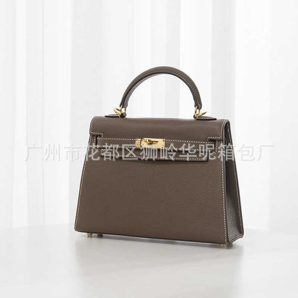 designer hemrres tote bag 22cm kelys bag 2023 new high level luxury silver button palm pattern leather handbag one shoulder crossbody
designer hemrres tote bag 22cm kelys bag 2023 new high level luxury silver button palm pattern leather handbag one shoulder crossbody