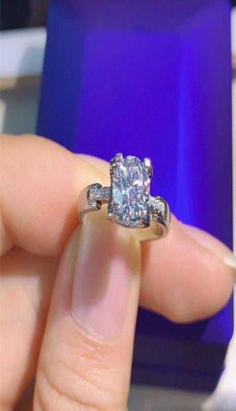 geoki 925 sterling silver perfect cut 1ct d passed diamond test moissanite ring vvs1 excellent quality gem wedding rings women t201425056, Slivery;golden
geoki 925 sterling silver perfect cut 1ct d passed diamond test moissanite ring vvs1 excellent quality gem wedding rings women t201425056, Slivery;golden