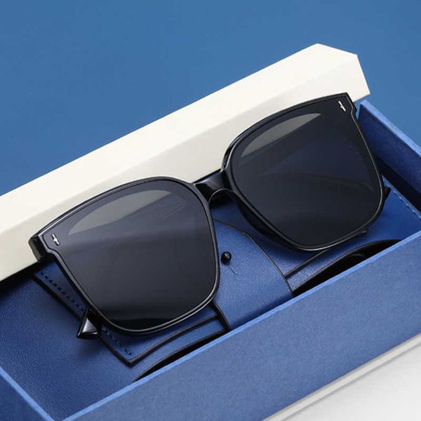 designer sunglasses fashion luxury brand 2023 g female internet celebrity same vertical male beige nail large frame fashionable sunshades, White;black
designer sunglasses fashion luxury brand 2023 g female internet celebrity same vertical male beige nail large frame fashionable sunshades, White;black