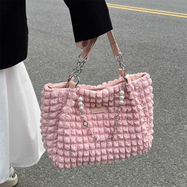 large capacity bag for women in spring new style commuting shoulder bag popular niche bubble pleated tote bag
large capacity bag for women in spring new style commuting shoulder bag popular niche bubble pleated tote bag