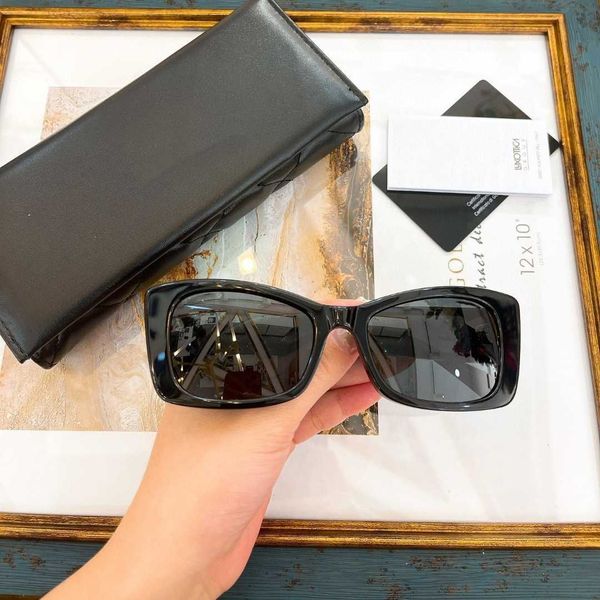 2023 new xiangjia cat's eye sunglasses 5430 female korean fashion plate square beach sunscreen tide 133y1, White;black
2023 new xiangjia cat's eye sunglasses 5430 female korean fashion plate square beach sunscreen tide 133y1, White;black
