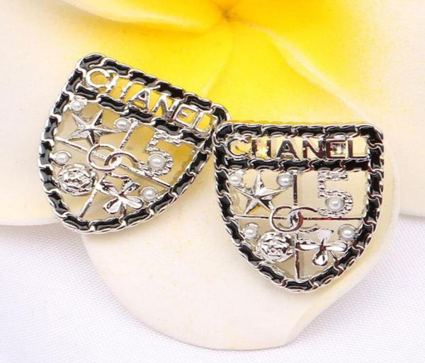 fashion earrings ear stud womens designer brand double letter crystal pearl elegance temperament simple ladies wedding party jewel1961722, Golden;silver
fashion earrings ear stud womens designer brand double letter crystal pearl elegance temperament simple ladies wedding party jewel1961722, Golden;silver