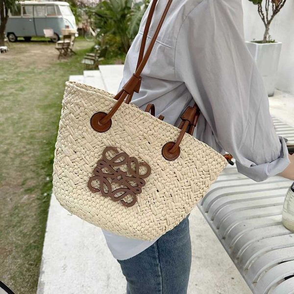 grass woven bag large capacity french niche bag female woven casual female student vegetable basket portable one shoulder tote large bag
grass woven bag large capacity french niche bag female woven casual female student vegetable basket portable one shoulder tote large bag