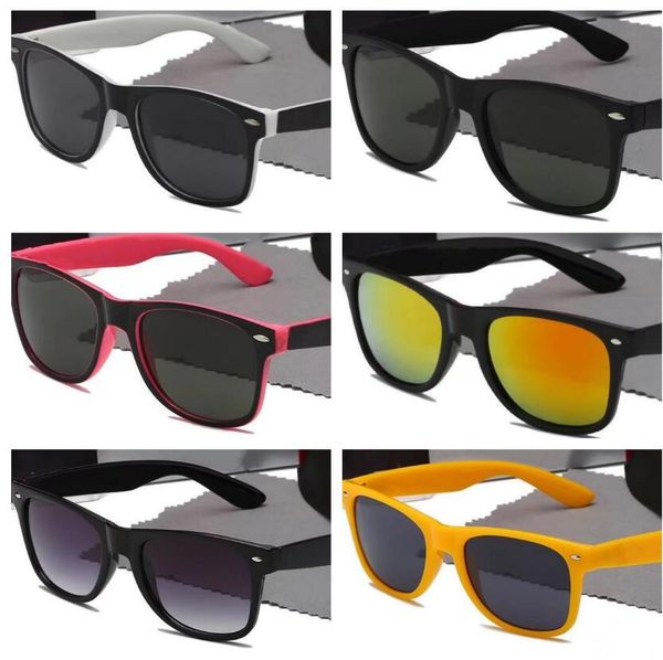 men sunglasses classic brand aray sunglasses luxury designer eyewear metal frame woman sun glasses and box, White;black
men sunglasses classic brand aray sunglasses luxury designer eyewear metal frame woman sun glasses and box, White;black