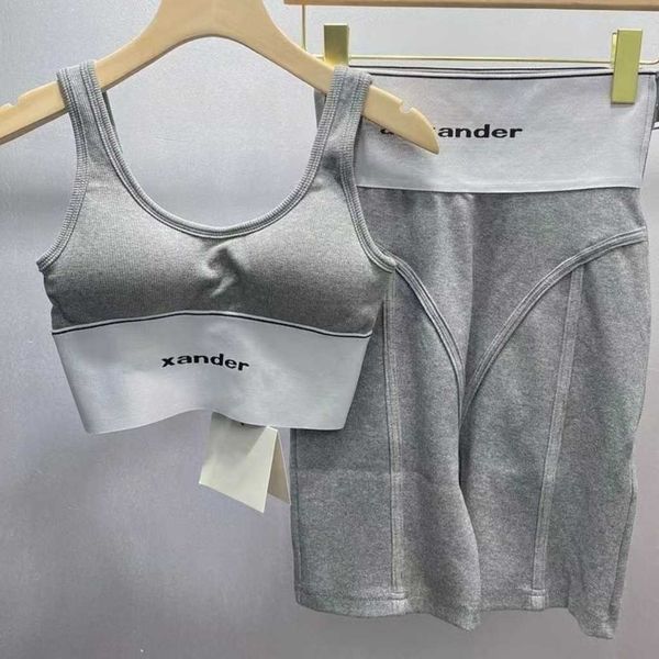 23ss women tracksuit yoga suit womens designer clothing fashion versatile whitening style slim fit set women clothes, Gray
23ss women tracksuit yoga suit womens designer clothing fashion versatile whitening style slim fit set women clothes, Gray