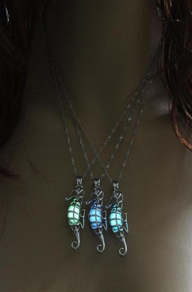 luminous animal design pendant necklace seahorse cage necklace with clavicle chain creative sea horse jewelry dangle choker neckla2212854, Silver
luminous animal design pendant necklace seahorse cage necklace with clavicle chain creative sea horse jewelry dangle choker neckla2212854, Silver