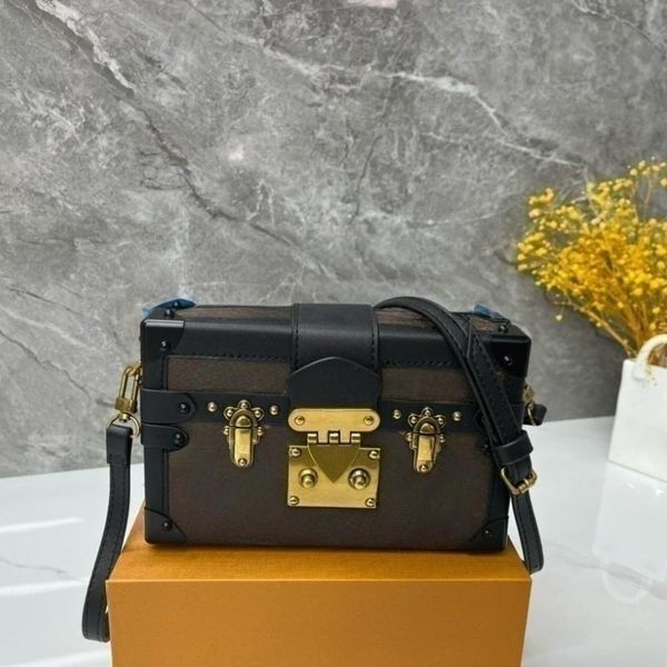 classics women shoulder bag men shoulder bag tote bag designer luxurious messenger bags wallet neutral purse handbag with printing
classics women shoulder bag men shoulder bag tote bag designer luxurious messenger bags wallet neutral purse handbag with printing