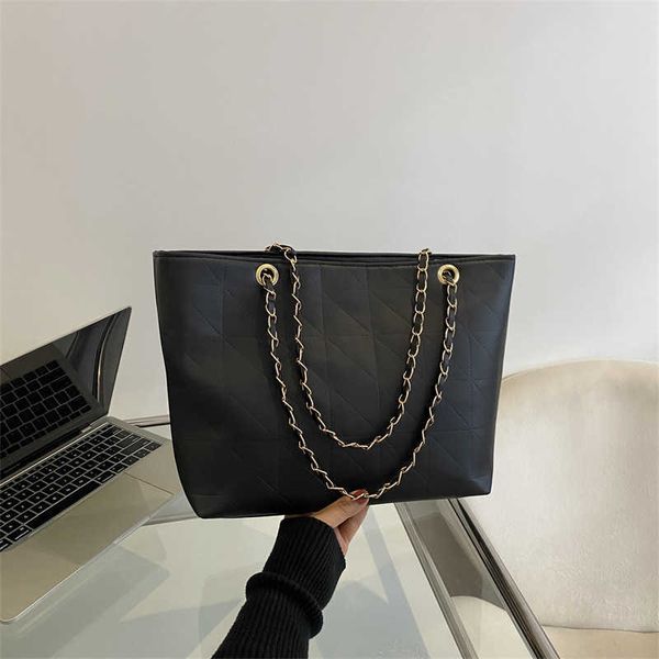 baonv new trendy high capacity tote bag small and popular one shoulder bag fashionable versatile commuter bag
baonv new trendy high capacity tote bag small and popular one shoulder bag fashionable versatile commuter bag
