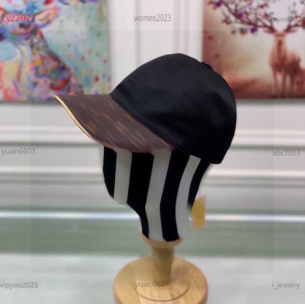 designer women hat logo printed leather brim men cap leather buckle splicing design ball cap including box preferred gift, Blue;gray
designer women hat logo printed leather brim men cap leather buckle splicing design ball cap including box preferred gift, Blue;gray