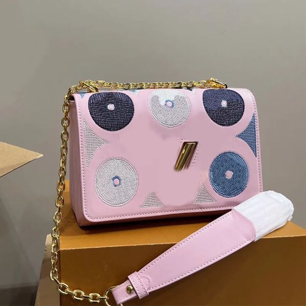 twist mm embroidered handbags designer women shoulder bags flap chain handbag classic v-lock woman crossbody bag lady tote small square hand
twist mm embroidered handbags designer women shoulder bags flap chain handbag classic v-lock woman crossbody bag lady tote small square hand