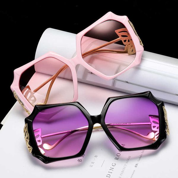 designer sunglasses fashion luxury brand simple big square full frame color contrast fan g sunglasses round face uv resistant outdoor party, White;black
designer sunglasses fashion luxury brand simple big square full frame color contrast fan g sunglasses round face uv resistant outdoor party, White;black