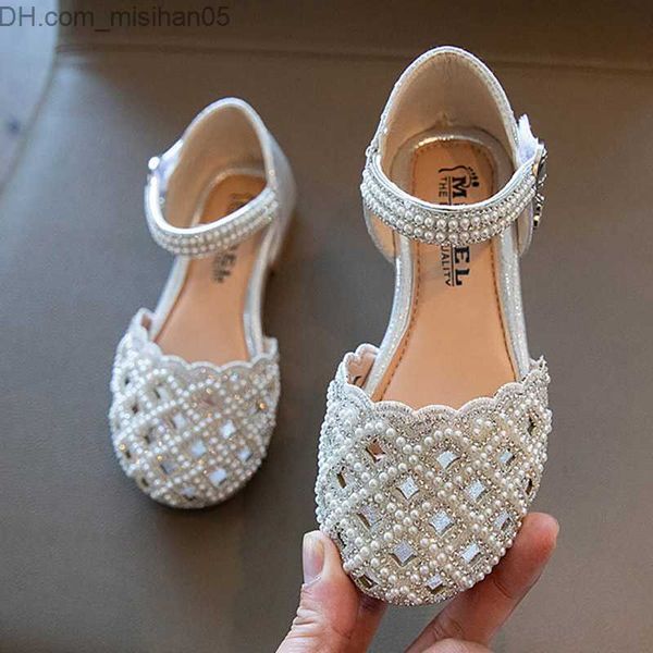 sandals spring and autumn girls' shoes hollow sandals pearl belt princess shoes rhinestone dance shoes baby silver wedding z230711, Black;red
sandals spring and autumn girls' shoes hollow sandals pearl belt princess shoes rhinestone dance shoes baby silver wedding z230711, Black;red