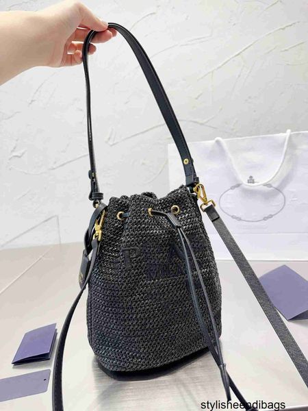 designer crossbody bag lady small totes fashion drawstring straw embroidery shoulder bag luxury designer handbag cross body bags stylisheend
designer crossbody bag lady small totes fashion drawstring straw embroidery shoulder bag luxury designer handbag cross body bags stylisheend