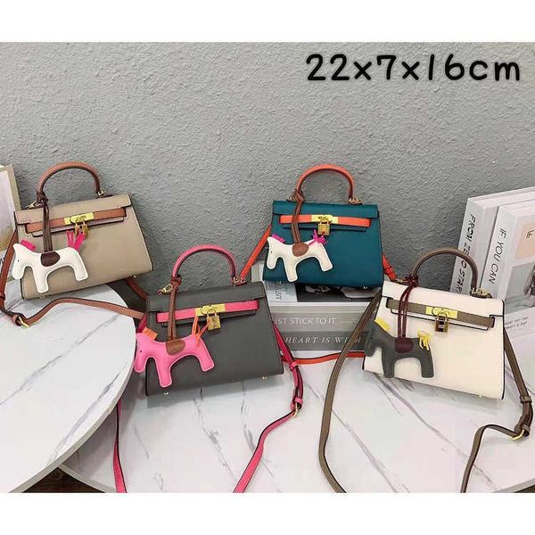 designer hemrres tote bag color blocked kelys bag 22cm palm pattern pu handbag one shoulder messenger live broadcast of female
designer hemrres tote bag color blocked kelys bag 22cm palm pattern pu handbag one shoulder messenger live broadcast of female