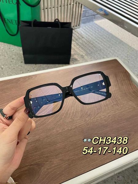 sunglasses 2023 new xiaoxiang's new ch3438 frame is popular on the internet fashionable caring with eyeglass square frames and myopia l, White;black
sunglasses 2023 new xiaoxiang's new ch3438 frame is popular on the internet fashionable caring with eyeglass square frames and myopia l, White;black
