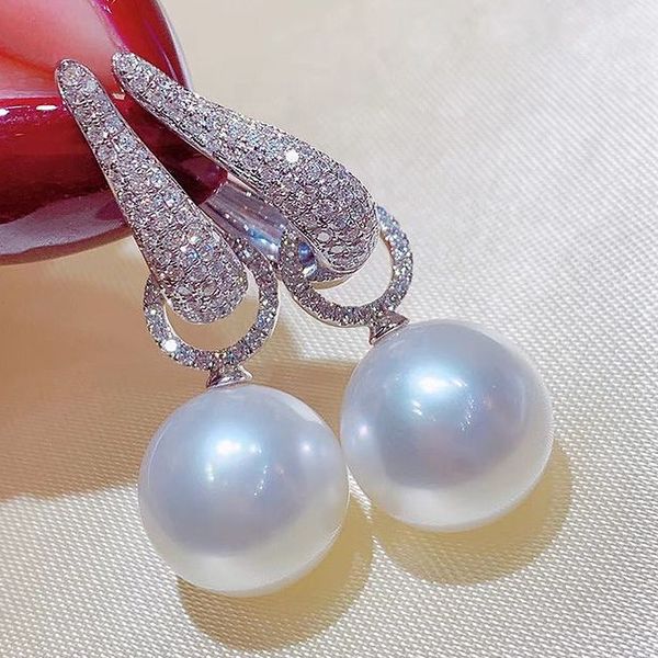 stud design fashion jewelry exquisite two wear pearl zircon earrings for woman luxury elegant holiday party earring 230710, Golden;silver
stud design fashion jewelry exquisite two wear pearl zircon earrings for woman luxury elegant holiday party earring 230710, Golden;silver