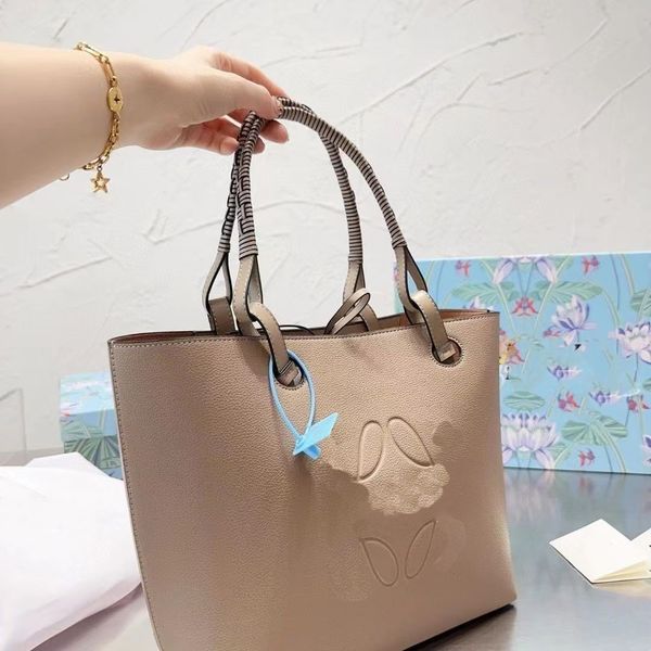 designer bag luxury bags loewees lucky bag handbag shoulder messenger bag bucket bag leather crossbody bag women high quality
designer bag luxury bags loewees lucky bag handbag shoulder messenger bag bucket bag leather crossbody bag women high quality