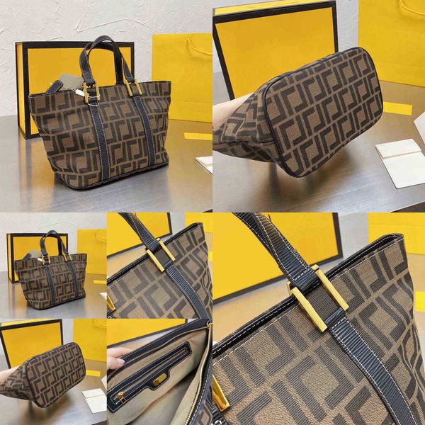 evening bags tote the bag totes women handbags designers fashion all-match classic large capacity multifunction wallet alphabet pattern hand
evening bags tote the bag totes women handbags designers fashion all-match classic large capacity multifunction wallet alphabet pattern hand