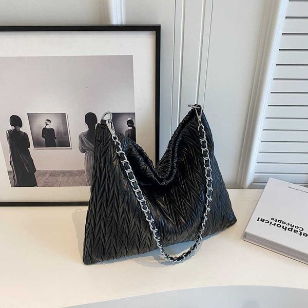 designer bag small fold chain high capacity underarm bag for women's simple and fashionable tote bag new shoulder bag
designer bag small fold chain high capacity underarm bag for women's simple and fashionable tote bag new shoulder bag