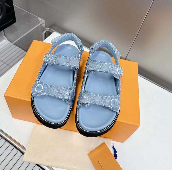 designer women sandals womens slides crystal calf leather casual shoes quilted platform summer beach slipper 35-42 with box and shopping bag, Black
designer women sandals womens slides crystal calf leather casual shoes quilted platform summer beach slipper 35-42 with box and shopping bag, Black