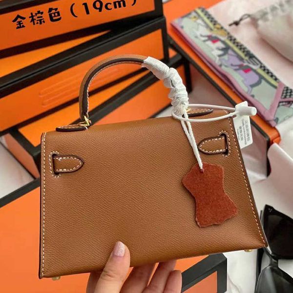 designer hemrres tote bag 2023 new fashion leather second generation kelys bag mini portable one shoulder messenger taobao live broadcast
designer hemrres tote bag 2023 new fashion leather second generation kelys bag mini portable one shoulder messenger taobao live broadcast