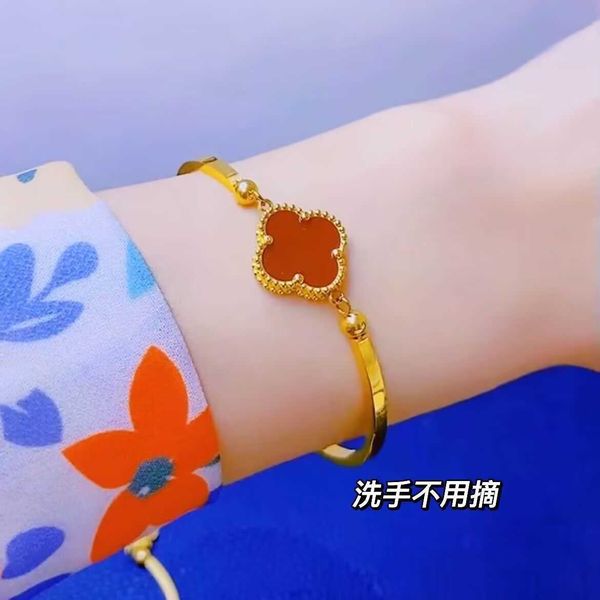 clover bracelet bracelet for women high appearance simple four-leaf clover red color fast washable titanium steel ins niche design2023, Golden;silver
clover bracelet bracelet for women high appearance simple four-leaf clover red color fast washable titanium steel ins niche design2023, Golden;silver