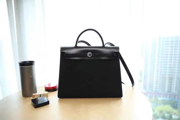original designer hemrres tote bag 2023h home kelys bag herbag canvas 31cm commuting leisure one-shoulder diagonal cross portable pegasus
original designer hemrres tote bag 2023h home kelys bag herbag canvas 31cm commuting leisure one-shoulder diagonal cross portable pegasus