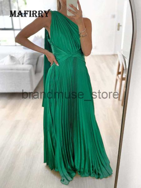 basic casual dresses women diagonal collar summer solid long dress female sleeveless backless pleated party dress 2023 casual streetwear max, Black;gray
basic casual dresses women diagonal collar summer solid long dress female sleeveless backless pleated party dress 2023 casual streetwear max, Black;gray