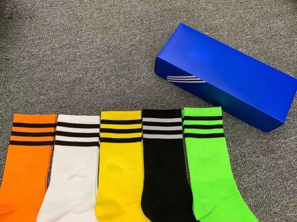 men's socks women's socks cotton classic breathable sports socks, designer socks with the same model on sale, Black
men's socks women's socks cotton classic breathable sports socks, designer socks with the same model on sale, Black