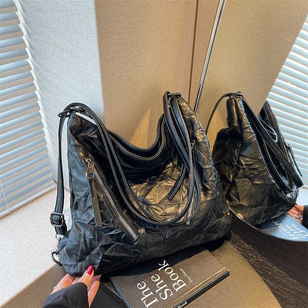 small design tote bag large capacity women's bag new rugged texture crossbody locomotive bag one shoulder bag tide
small design tote bag large capacity women's bag new rugged texture crossbody locomotive bag one shoulder bag tide