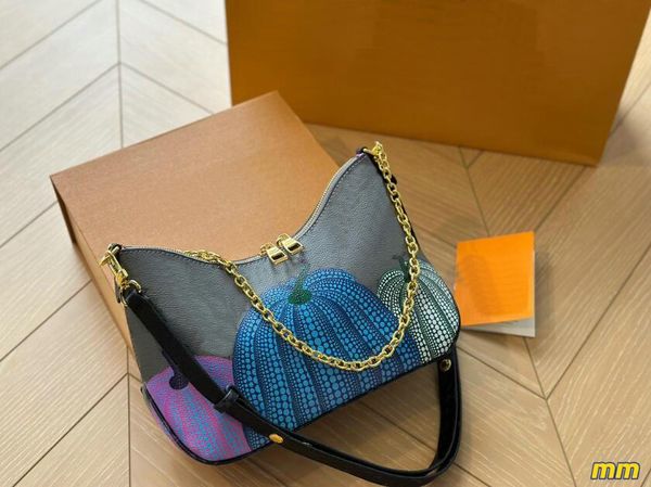designer loop bag croissant bags luxury shoulder hobo purse cosmetic half-moon baguette underarm handbag crossbody bags size 29x16x9cm
designer loop bag croissant bags luxury shoulder hobo purse cosmetic half-moon baguette underarm handbag crossbody bags size 29x16x9cm