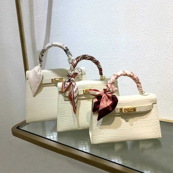 factory outlet wholesale h home kelys tote bags for sale new genuine leather crocodile pattern second generation mini handheld crossbody bag
factory outlet wholesale h home kelys tote bags for sale new genuine leather crocodile pattern second generation mini handheld crossbody bag